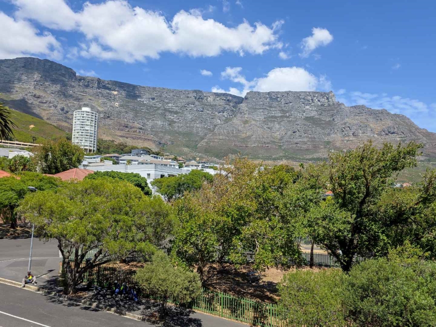 2 Bedroom Property for Sale in Vredehoek Western Cape